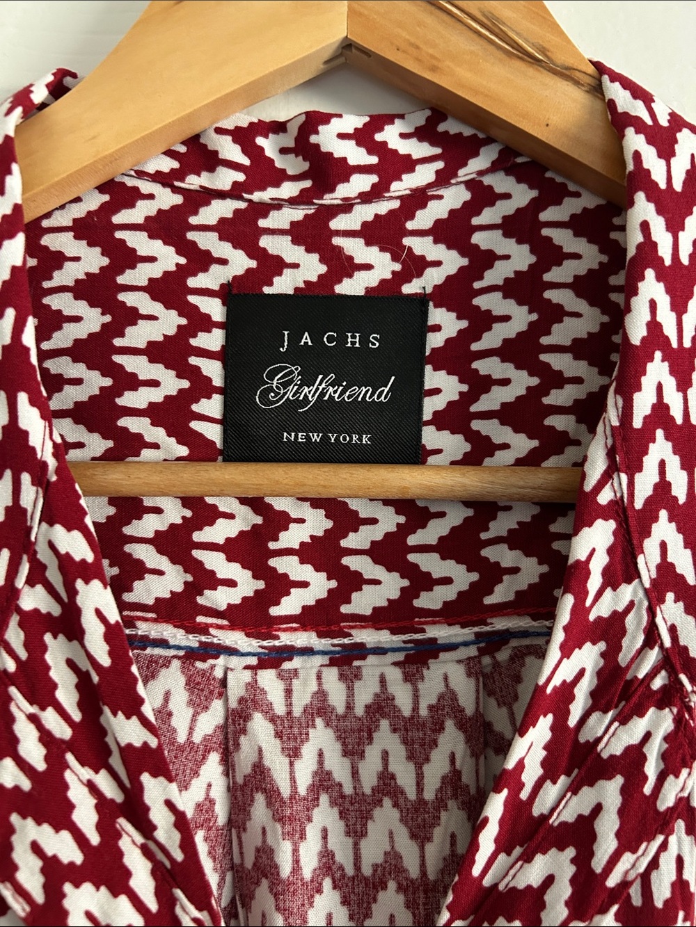 JACHS Girlfriend Quinn Red White Chevron Cap Sleeve Button Down Top S